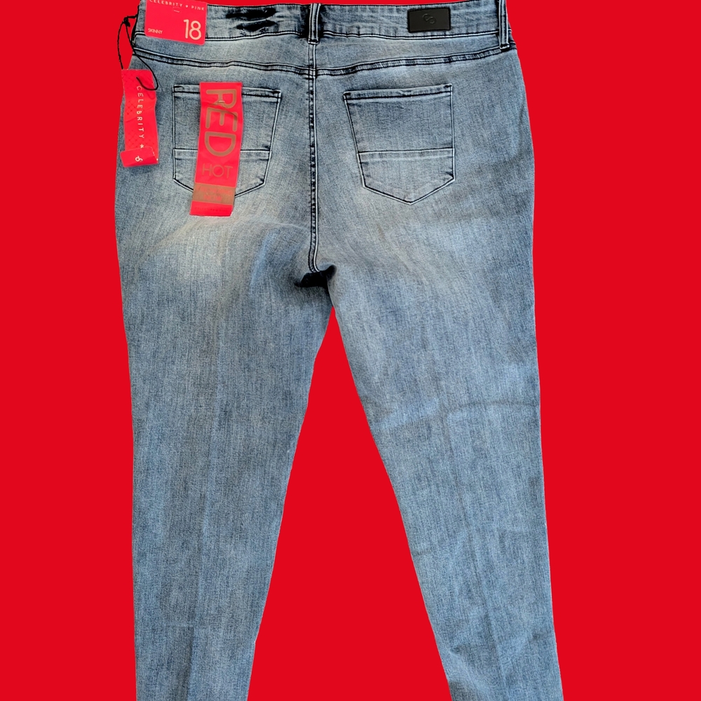 Red Brand Women's Light Blue Skinny Jeans